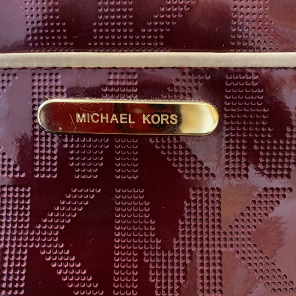 Michael Kors Signature Burgundy Cosmetics Bag - Picture 2 of 8